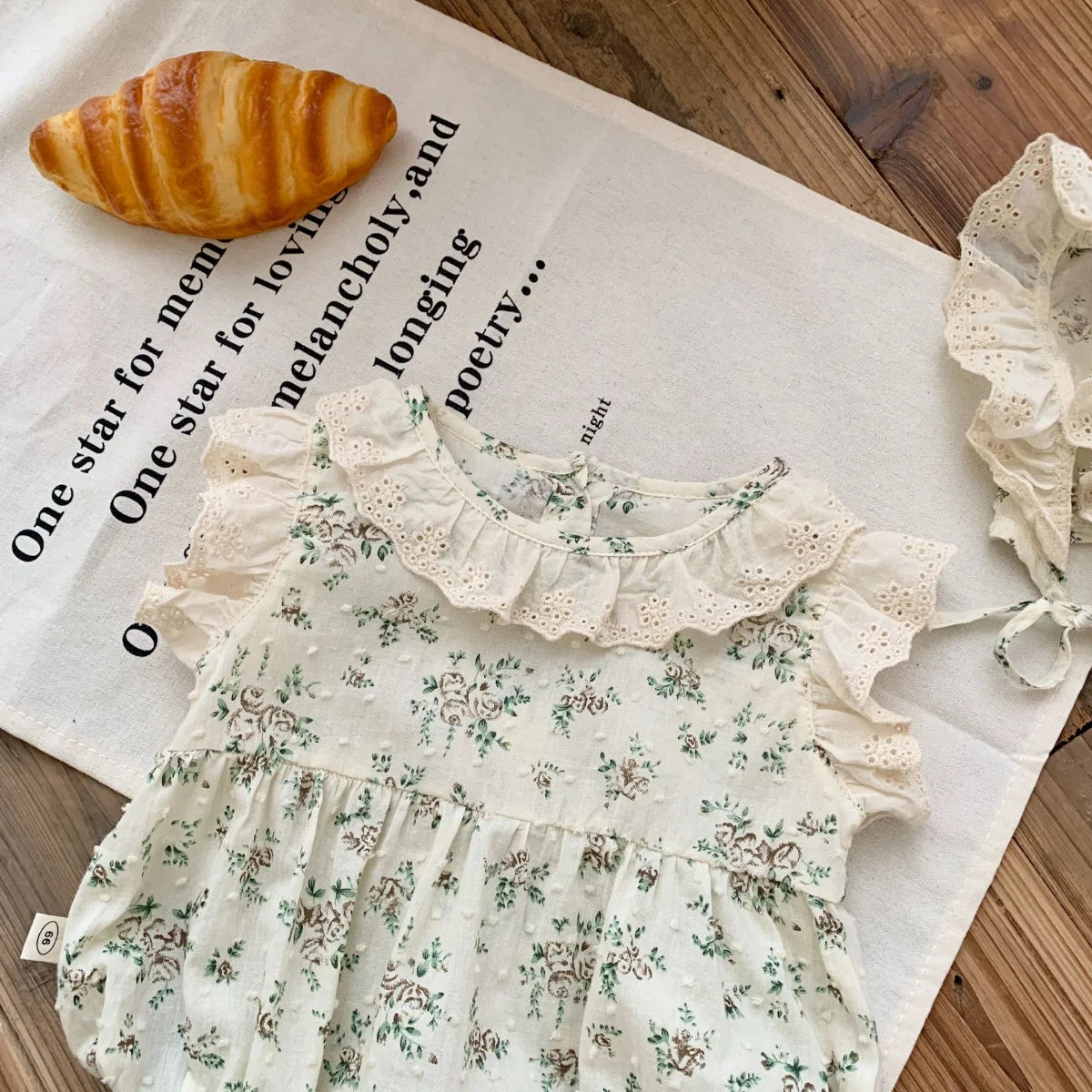 New In: Cute Flower Ruched Fly Sleeve Bodysuits for Newborn Baby Girls 98% Cotton Gift Hat Kids Infant Princess One-pieces 0-24M