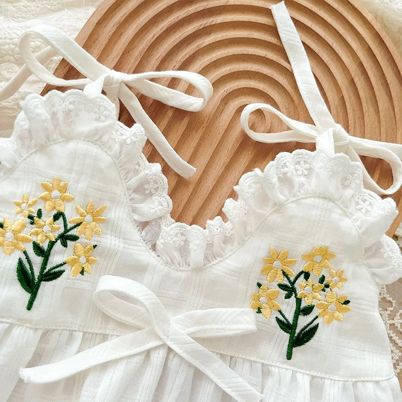 2025 Summer Charming Sleeveless Bow Tie Flower Embroidered Infant Newborn Girls One Piece Bodysuits Soft Baby Girl Lace Jumpsuit